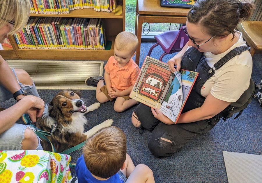 George F. Johnson Library Endicott NY Summer Reading Fun Therapy Dogs