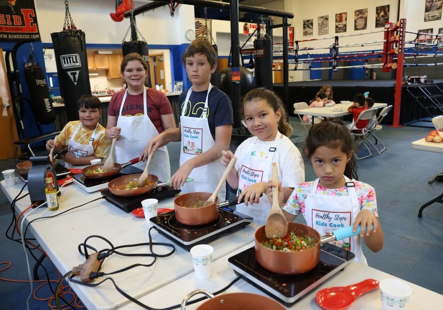 kids cooking