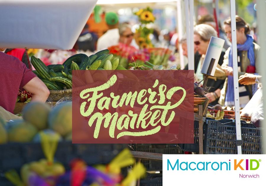 Farmer's Market in San Fransico, CA. Fresh vegetables and fruit on the tables. Organic Farmer's Market