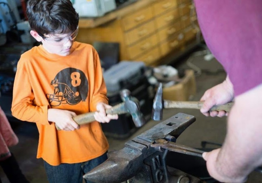 Beach Blacksmith kids forging classes Chesapeake VA Hampton Roads family class