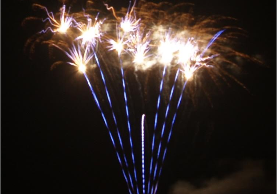 3D Fireworks Set for July 4th at Quassy Amusement Park Macaroni KID